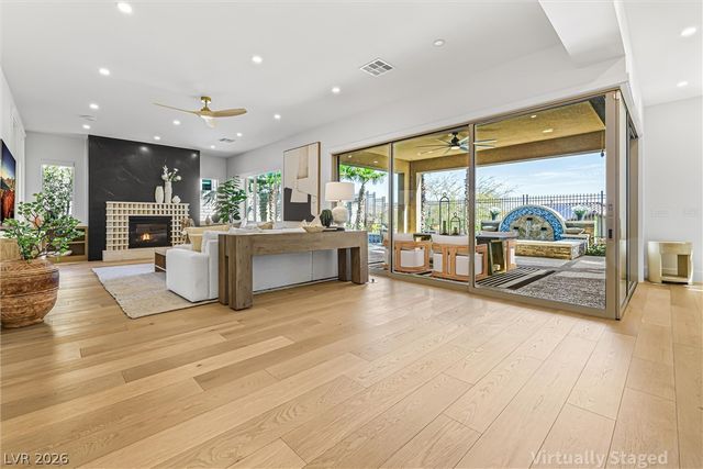 472 Bosco Di Fiore Street, Las Vegas, NV 89138