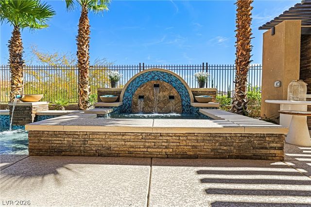 472 Bosco Di Fiore Street, Las Vegas, NV 89138