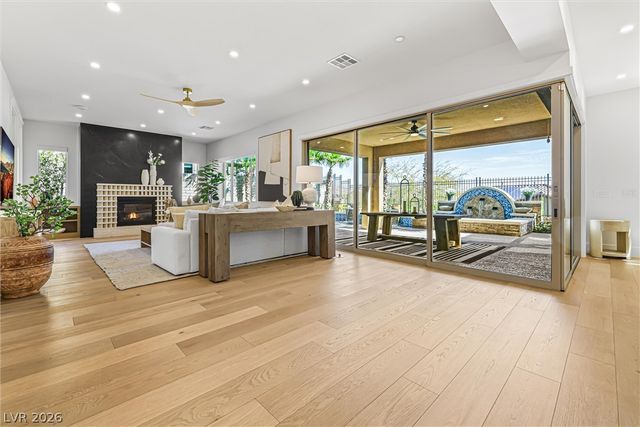 472 Bosco Di Fiore Street, Las Vegas, NV 89138