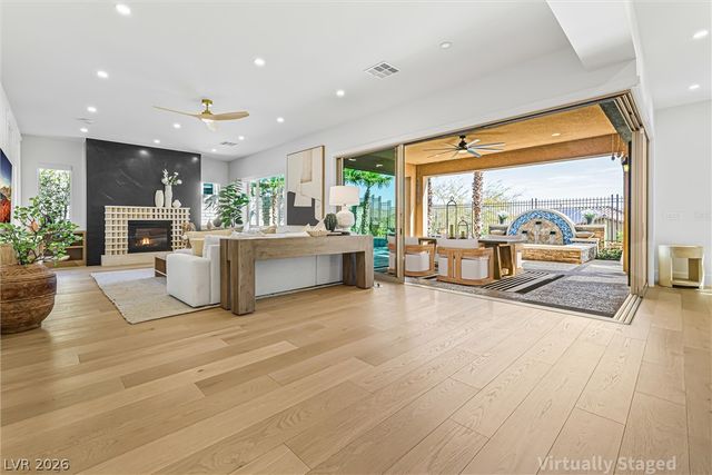 472 Bosco Di Fiore Street, Las Vegas, NV 89138