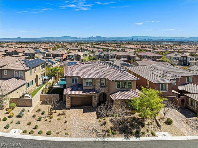 472 Bosco Di Fiore Street, Las Vegas, NV 89138