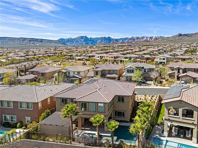 472 Bosco Di Fiore Street, Las Vegas, NV 89138