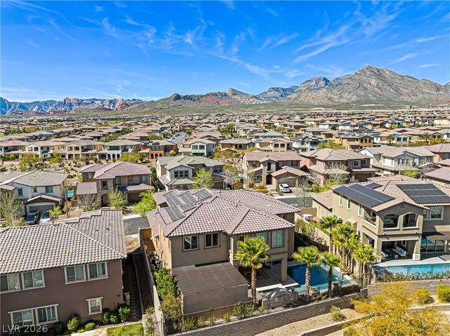 472 Bosco Di Fiore Street, Las Vegas, NV 89138