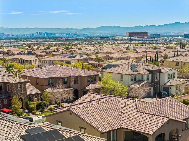 472 Bosco Di Fiore Street, Las Vegas, NV 89138