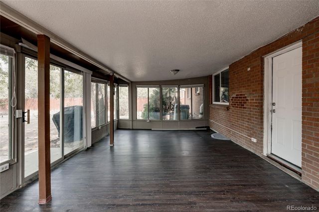 563 Jamaica Street, Aurora, CO 80010