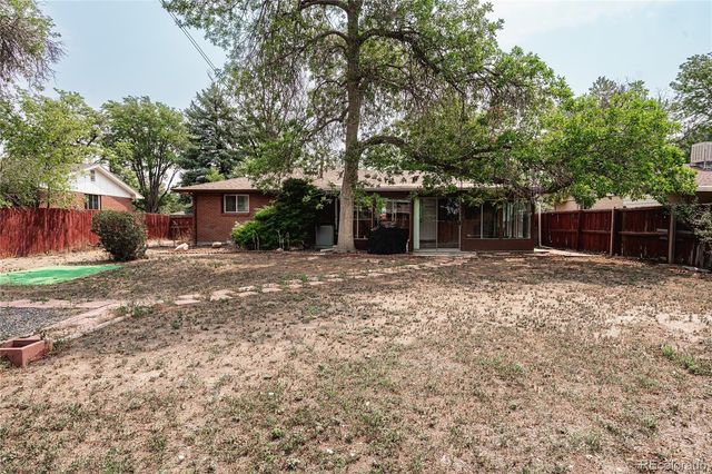 563 Jamaica Street, Aurora, CO 80010