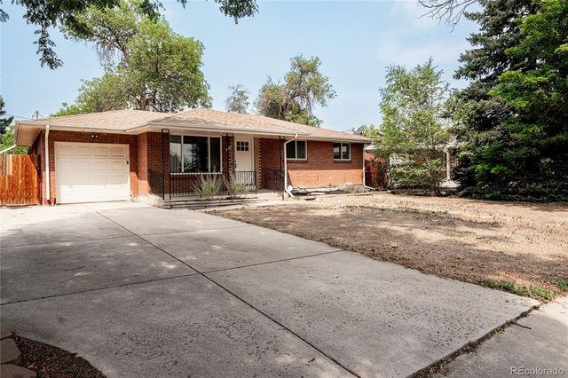 563 Jamaica Street, Aurora, CO 80010