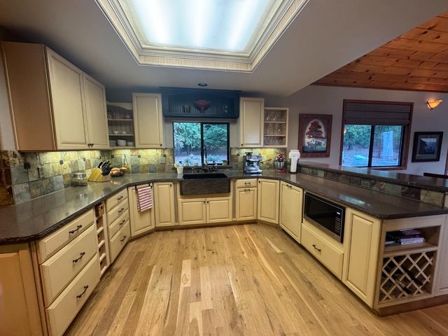 20378 Black Road, Los Gatos, CA 95033