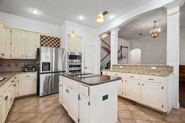 7004 Hillview Drive, Plano, TX 75025
