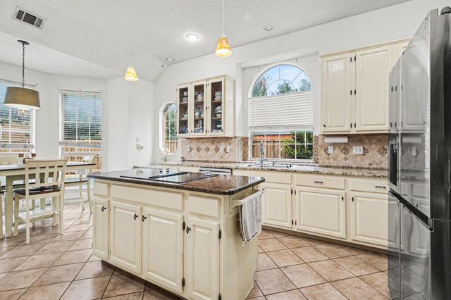 7004 Hillview Drive, Plano, TX 75025