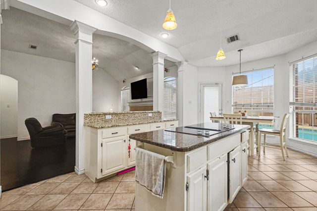 7004 Hillview Drive, Plano, TX 75025