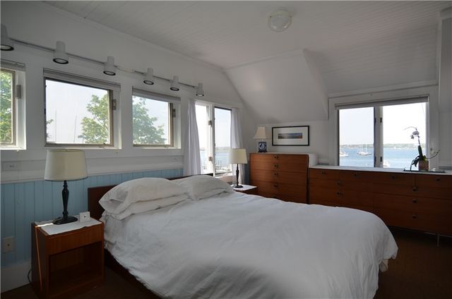 23 Avenue B, Jamestown, RI 02835