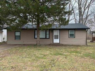 1924 N 7th Street, Murphysboro, IL 62966