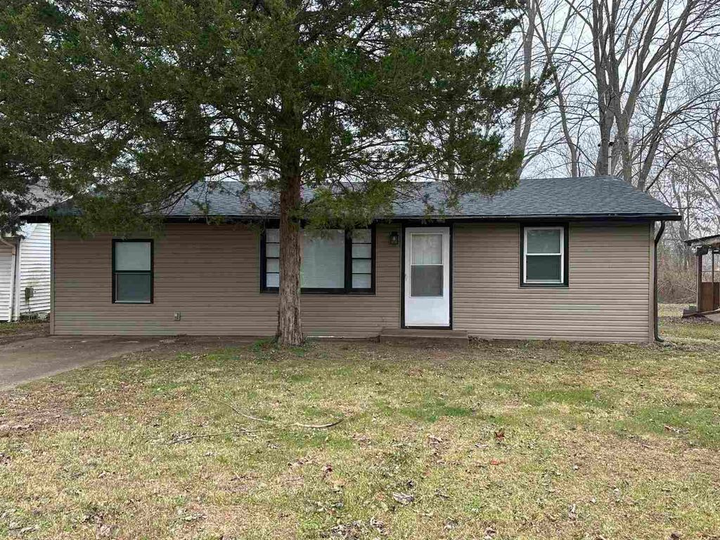 1924 N 7th Street, Murphysboro, IL 62966