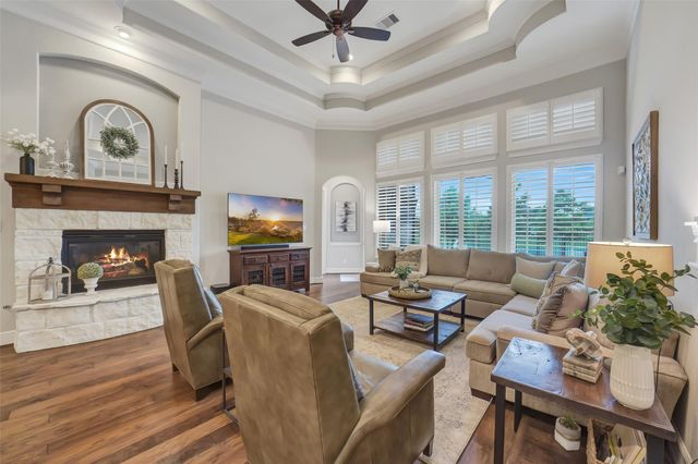 615 Cypress Creek Lane, Richmond, TX 77469