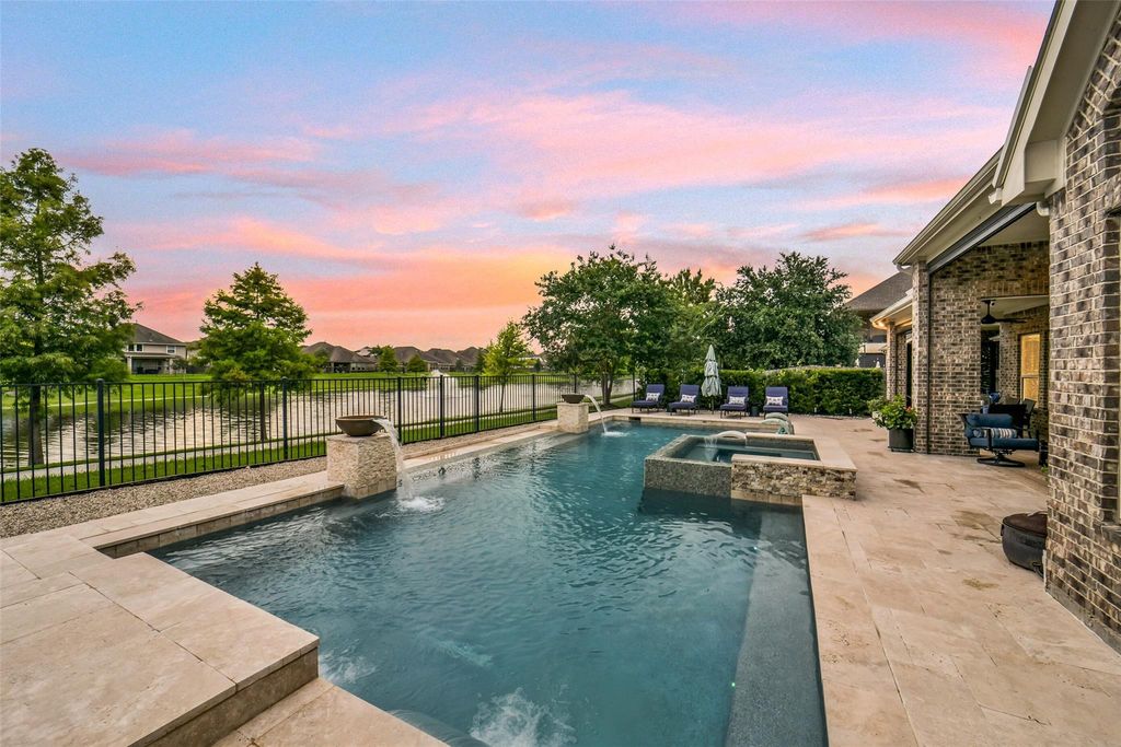 615 Cypress Creek Lane, Richmond, TX 77469