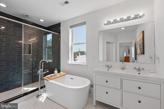 3024 TITAN ST, Philadelphia, PA 19146