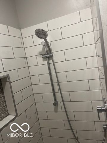 640 Woodruff Place Middle Drive, Indianapolis, IN 46201