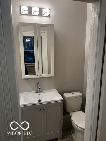 640 Woodruff Place Middle Drive, Indianapolis, IN 46201