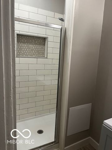 640 Woodruff Place Middle Drive, Indianapolis, IN 46201