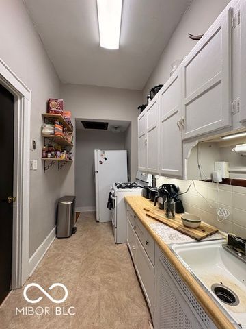 640 Woodruff Place Middle Drive, Indianapolis, IN 46201