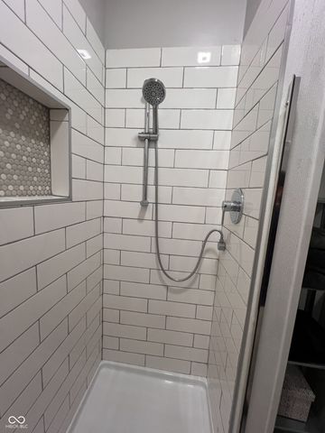 640 Woodruff Place Middle Drive, Indianapolis, IN 46201