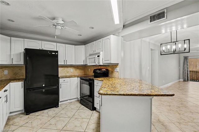 12501 McGregor BLVD 10, Fort Myers, FL 33919