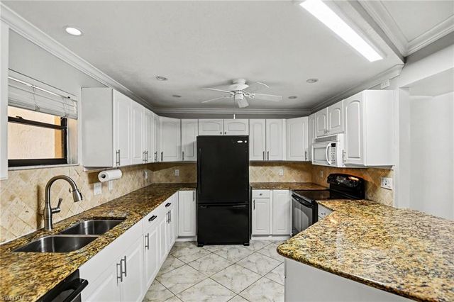 12501 McGregor BLVD 10, Fort Myers, FL 33919