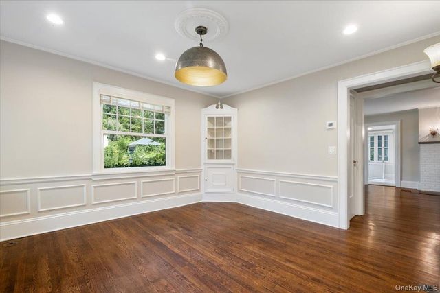 4 Sage Terrace, Scarsdale, NY 10583