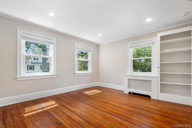 4 Sage Terrace, Scarsdale, NY 10583
