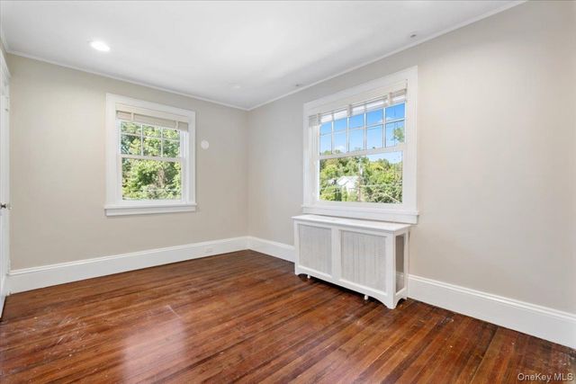 4 Sage Terrace, Scarsdale, NY 10583