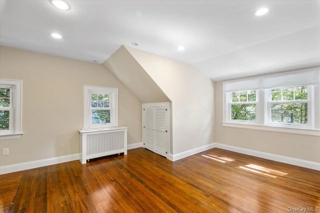 4 Sage Terrace, Scarsdale, NY 10583