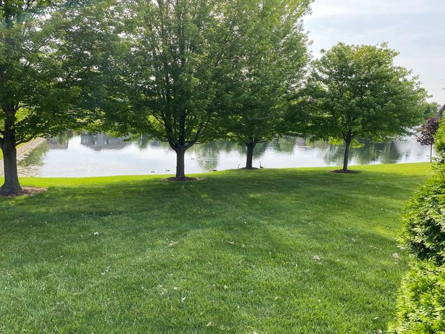 2050 Rockland Drive, Aurora, IL 60503