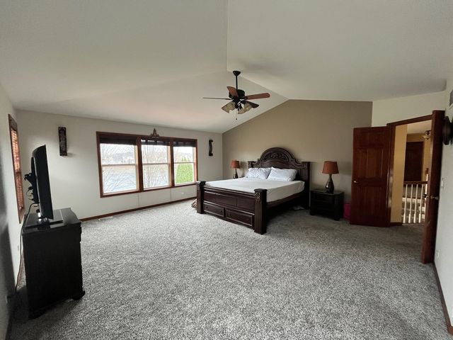 2050 Rockland Drive, Aurora, IL 60503