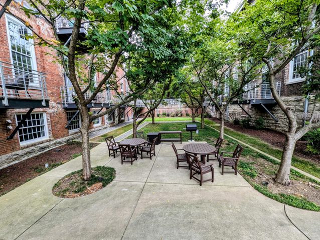 1350 Rosa L Parks Blvd Apt 340, Nashville, TN 37208