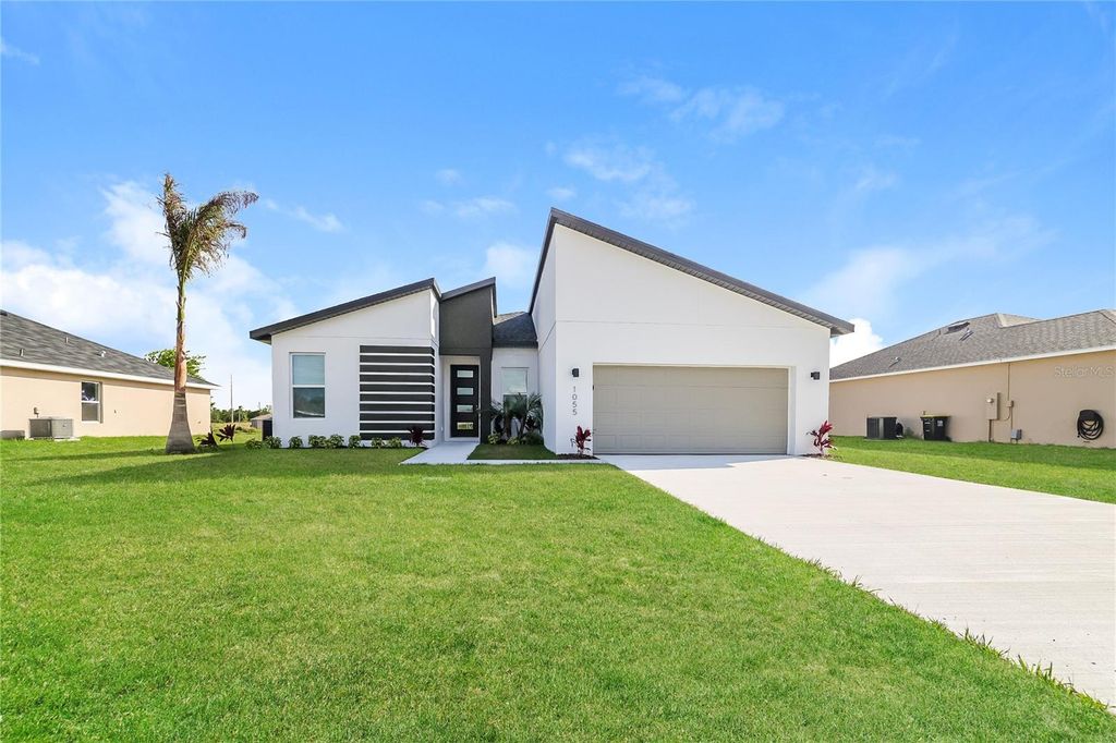 Image 1 of property listing at 1055 DESMOINES LANE, Poinciana, FL 34759