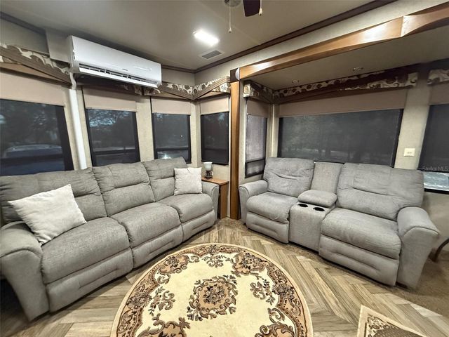 9265 GRIZZLY BEAR LANE, Weeki Wachee, FL 34613