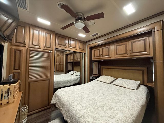 9265 GRIZZLY BEAR LANE, Weeki Wachee, FL 34613