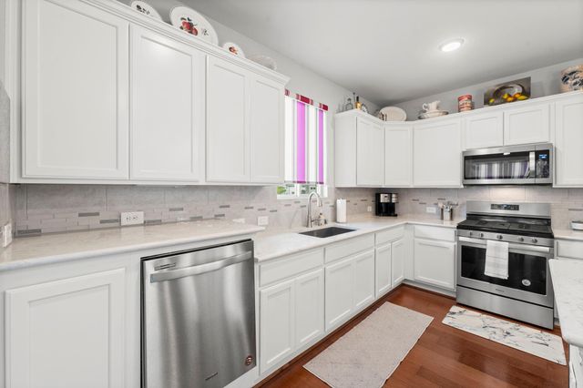 406 Thistle Thorn Drive, The Woodlands, TX 77382