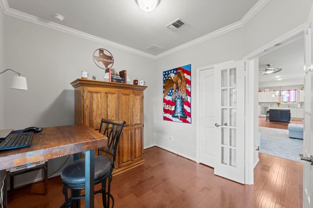 406 Thistle Thorn Drive, The Woodlands, TX 77382