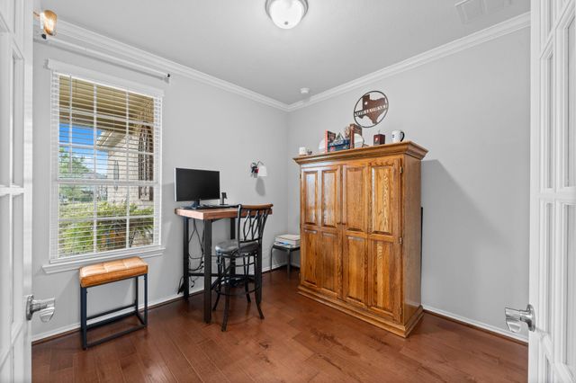 406 Thistle Thorn Drive, The Woodlands, TX 77382