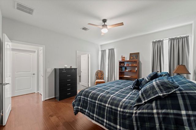 406 Thistle Thorn Drive, The Woodlands, TX 77382