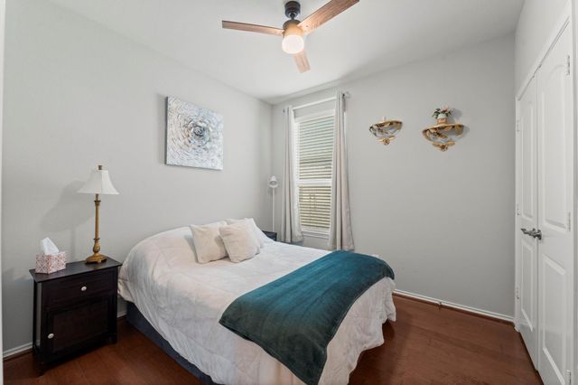 406 Thistle Thorn Drive, The Woodlands, TX 77382