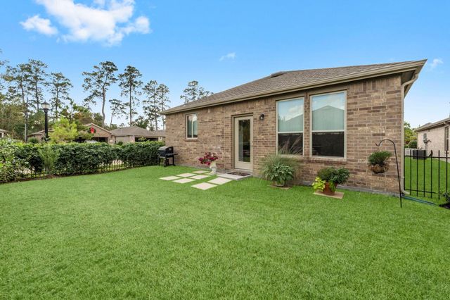 406 Thistle Thorn Drive, The Woodlands, TX 77382