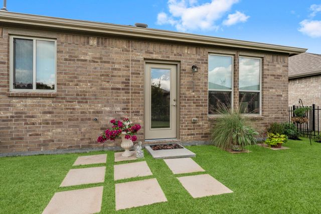 406 Thistle Thorn Drive, The Woodlands, TX 77382