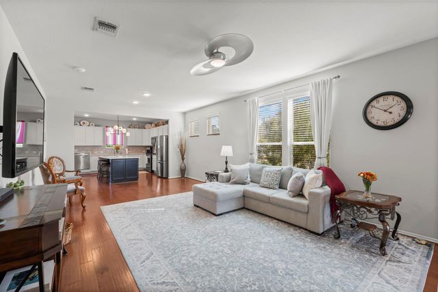 406 Thistle Thorn Drive, The Woodlands, TX 77382