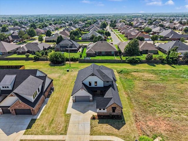 3305 Sugar Maple Way, Oklahoma City, OK 73179