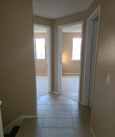 4916 SILVER OAKS VLG E, Orlando, FL 32808