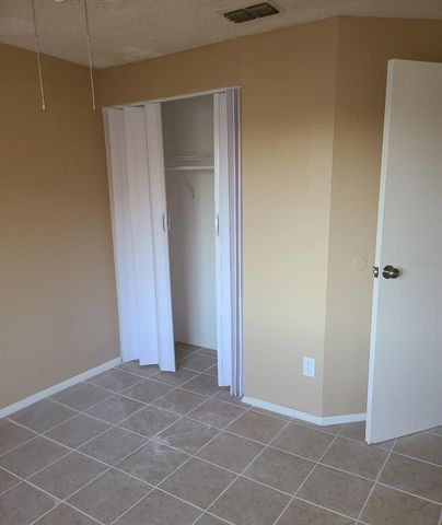 4916 SILVER OAKS VLG E, Orlando, FL 32808