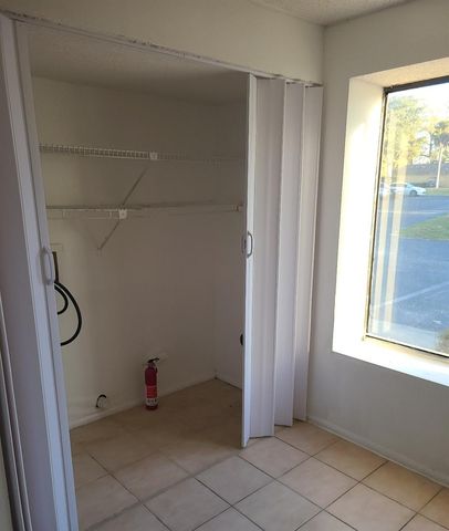 4916 SILVER OAKS VLG E, Orlando, FL 32808